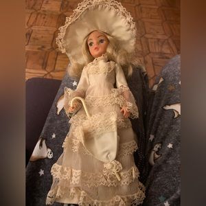 Orig. SINDY 033055X Blonde Pedigree #44660 Royal Occasion